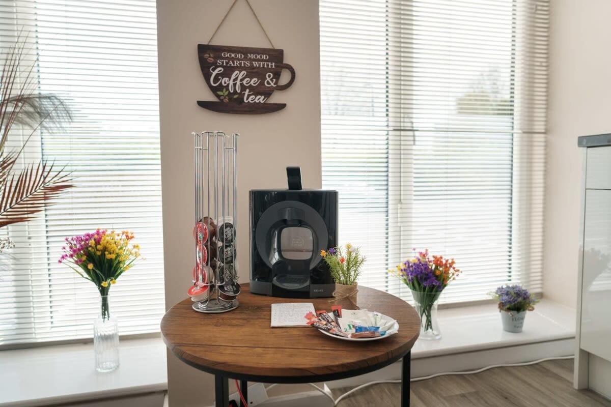 2 Bedroom Modern In Apartment Manchester