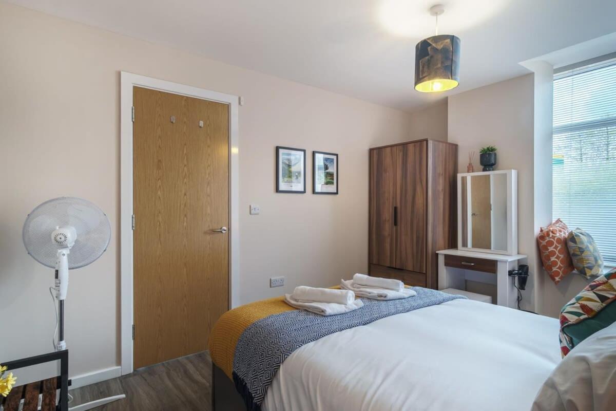 2 Bedroom Modern In *