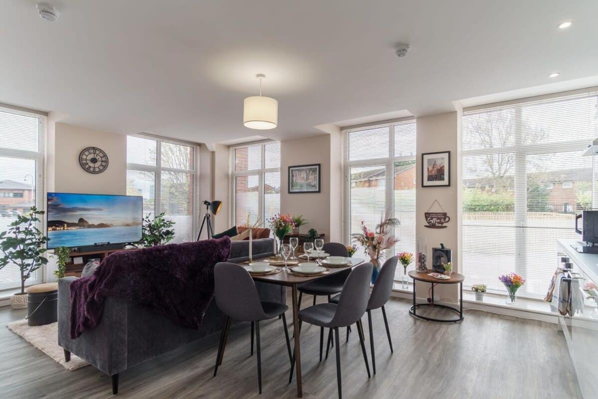 2 Bedroom Modern In Manchester